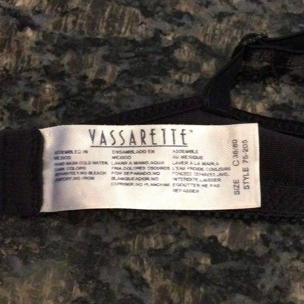Vassarette Black T-Shirt Bra - Picture 10 of 12